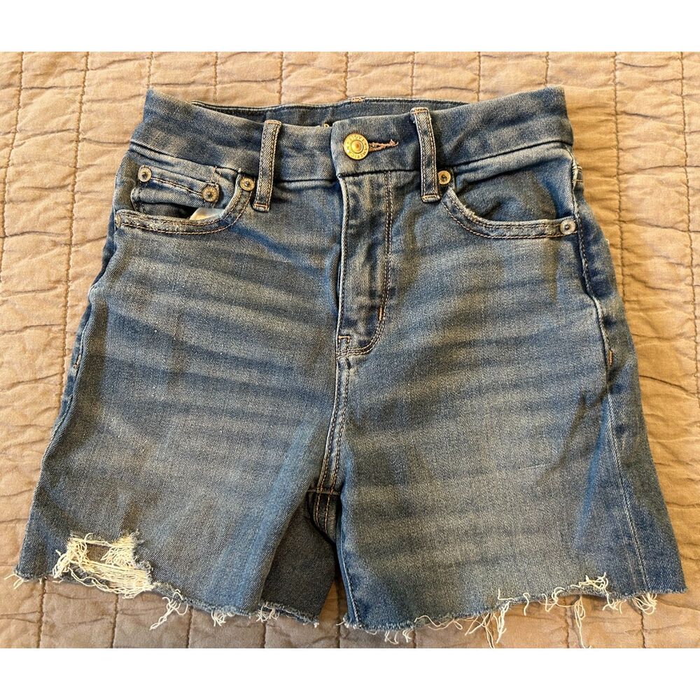 American Eagle Curvy Super High-Rise Flare Denim Short Raw Hem Size 000 Regular